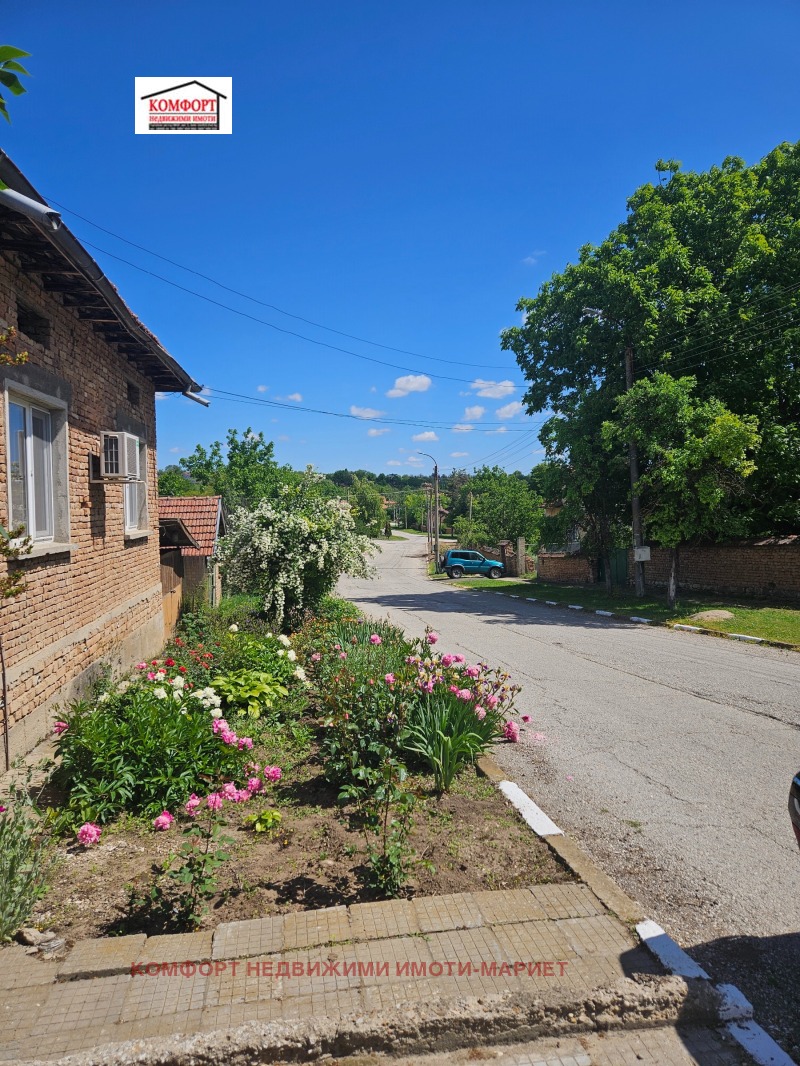 Продава КЪЩА, с. Тотлебен, област Плевен, снимка 3 - Къщи - 53046947