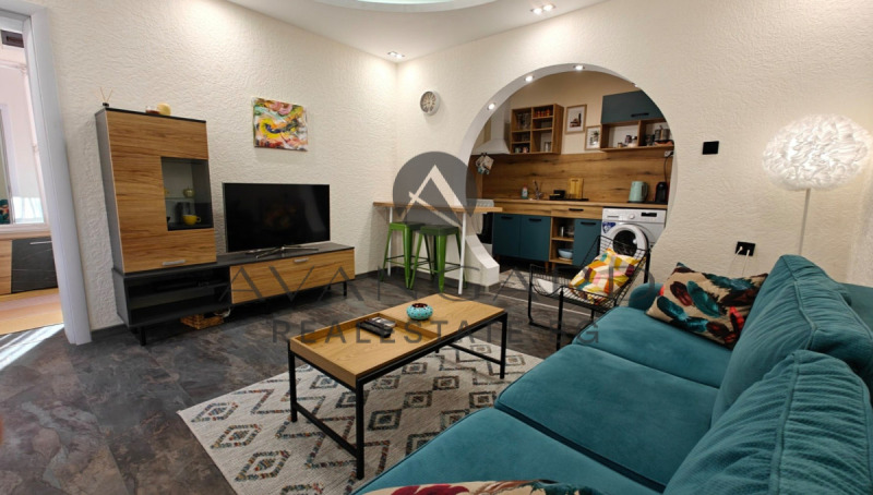 For Sale  1 bedroom Plovdiv , Tsentar , 82 sq.m | 63977062 - image [3]