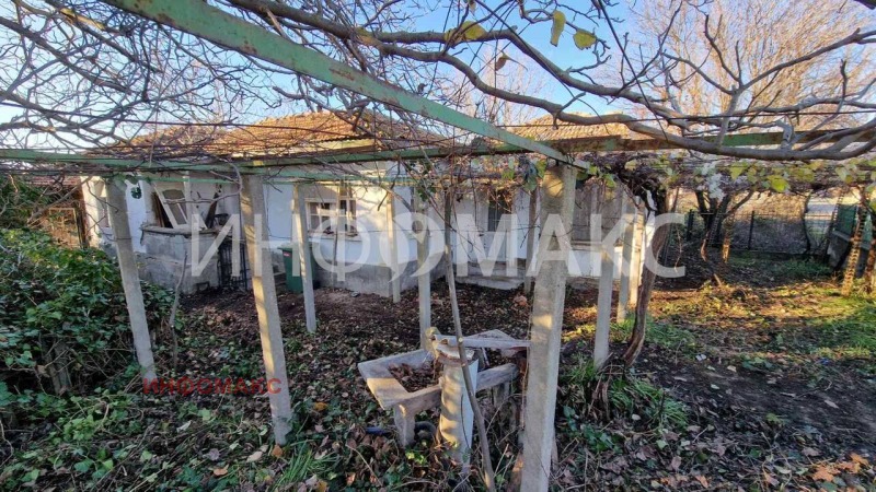 Продава КЪЩА, с. Гюльовца, област Бургас