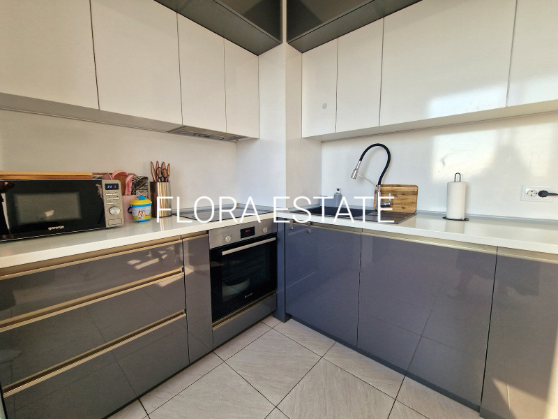 Продава 2-СТАЕН в град Добрич, Христо Ботев - 64 кв.м / 76 643 € » 149 900.68 лв., ФЛОРА ЕСТЕЙТ