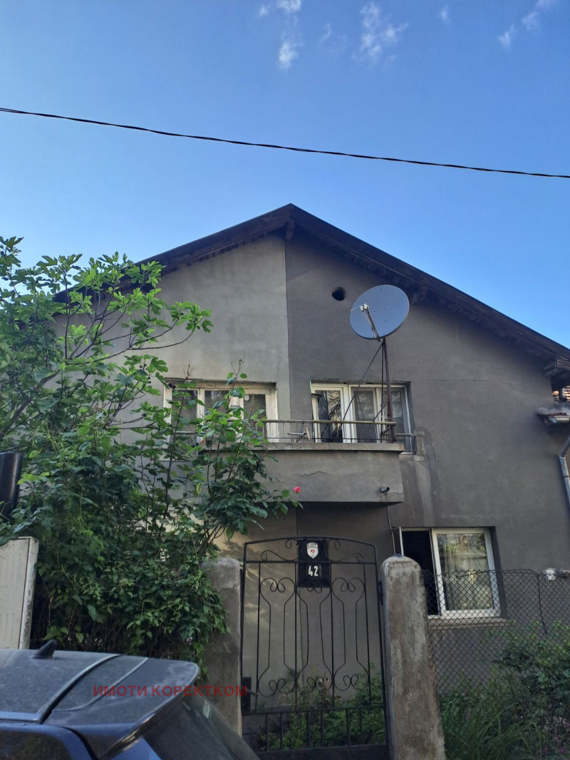 Продава САМОСТОЯТЕЛНА СГРАДА в град София, Лозенец - 220 кв.м / 670 000 € » 1 310 406.10 лв., ИМОТИ КОРЕКТКОМ