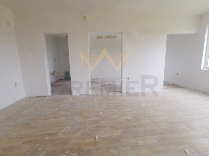 Продава 3-СТАЕН, с. Стражица, област Добрич, снимка 3 - Апартаменти - 52152045