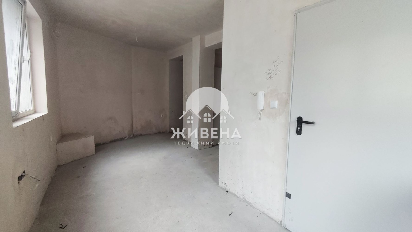 Продава 1-СТАЕН, гр. Варна, ЖП Гара, снимка 2 - Апартаменти - 56272764
