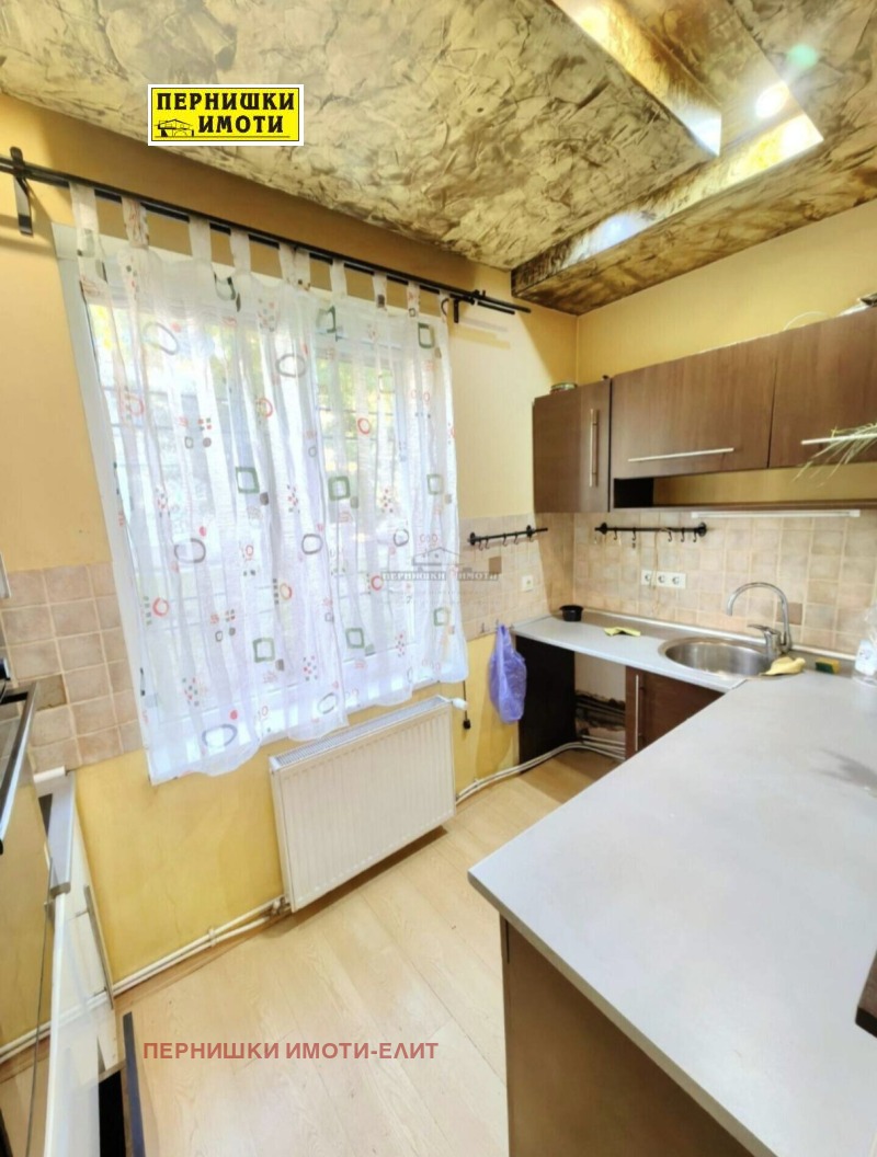 На продаж  1 спальня Перник , Изток , 66 кв.м | 70049944 - зображення [5]