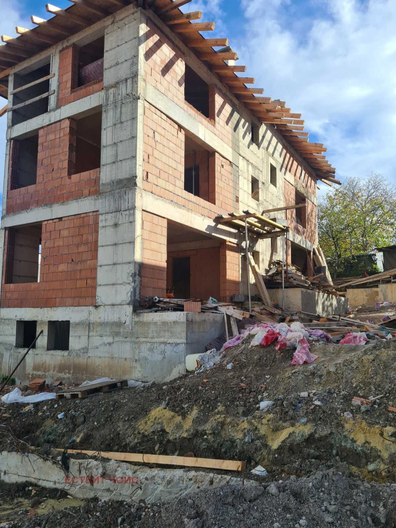 Продава КЪЩА, гр. София, с. Лозен, снимка 2 - Къщи - 50633446