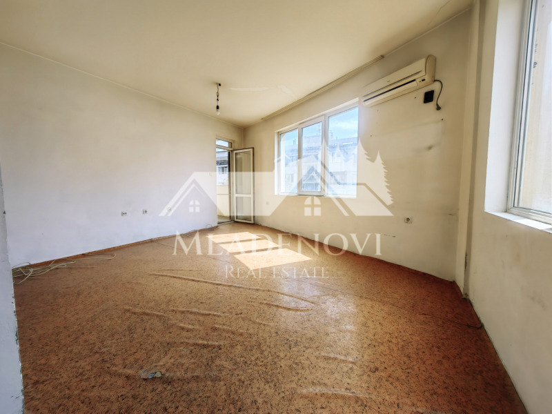 En venta  1 dormitorio Burgas , Meden rudnik - zona B , 61 metros cuadrados | 54973558 - imagen [4]