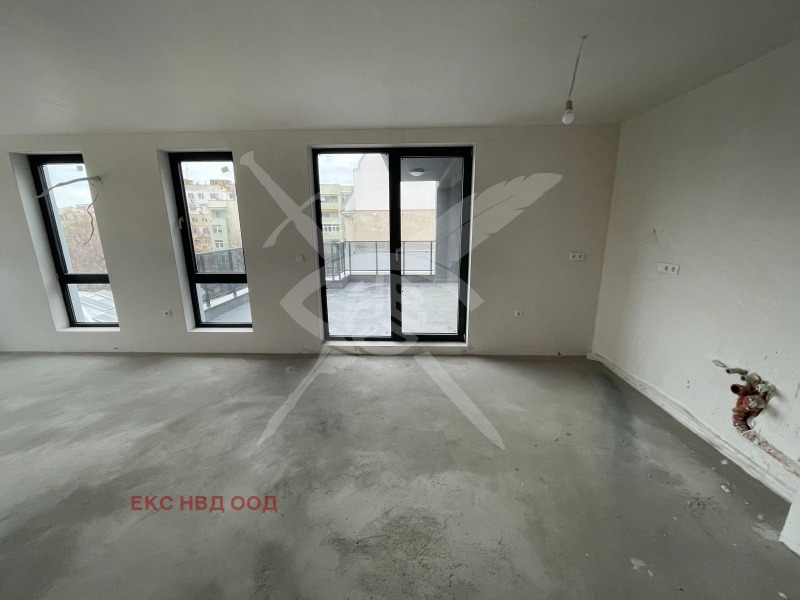 En venta  2 dormitorios Plovdiv , Jristo Smirnenski , 155 metros cuadrados | 42201756 - imagen [9]