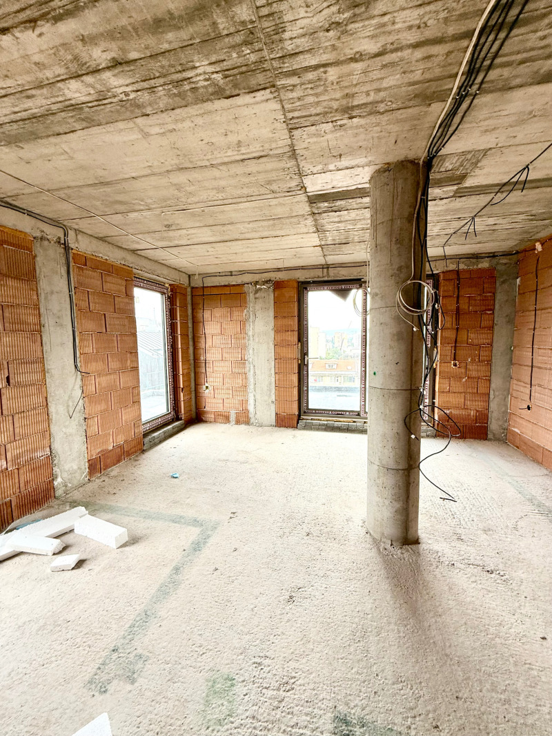 Продава  4-стаен град София , Изгрев , 300 кв.м | 22575813 - изображение [15]