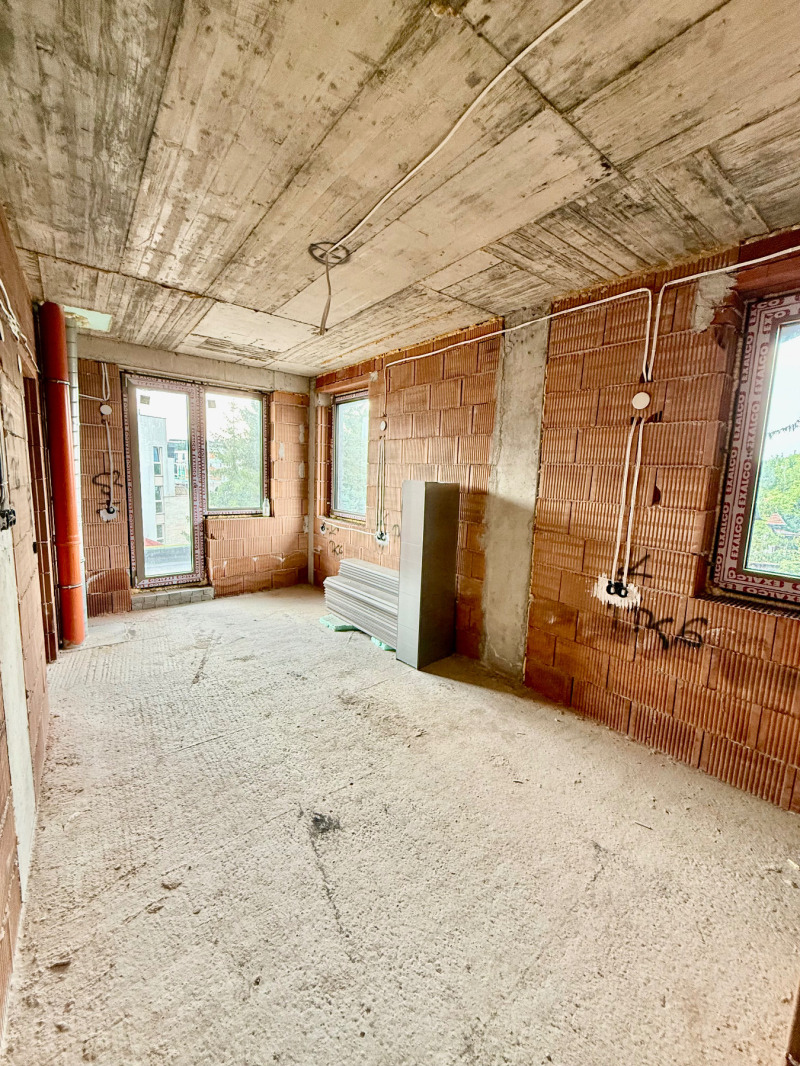 Продава  4-стаен град София , Изгрев , 300 кв.м | 22575813 - изображение [16]