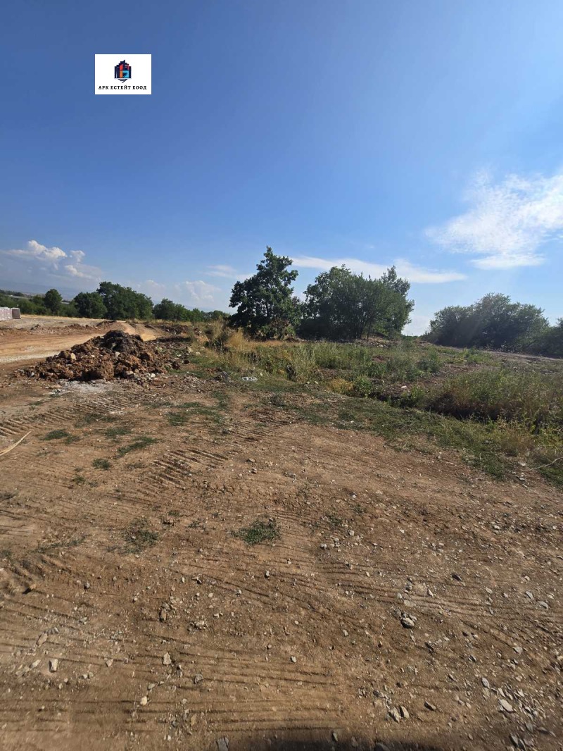 In vendita  Complotto Sofia , Malo Buchino , 541 mq | 81303996