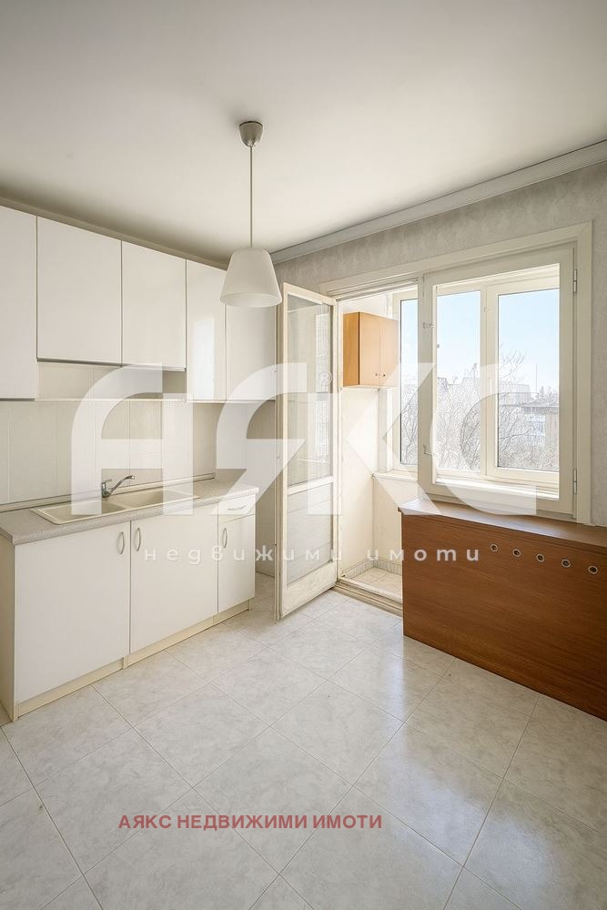 Продава 3-СТАЕН, гр. София, Дианабад, снимка 2 - Апартаменти - 54883696