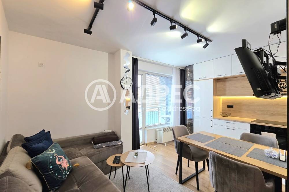 Продава 3-СТАЕН, гр. София, Център, снимка 2 - Апартаменти - 53985287