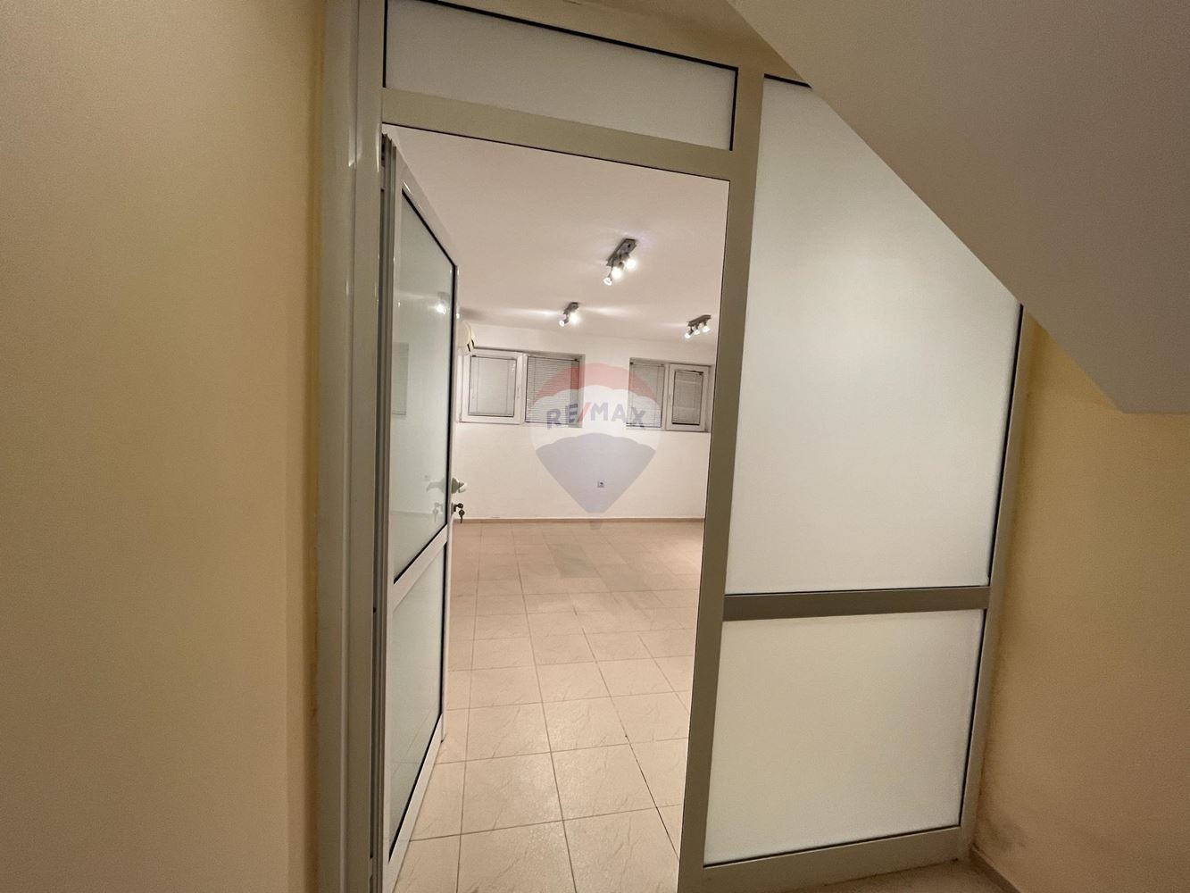 Продава ОФИС | Imot.bg — изображение 10