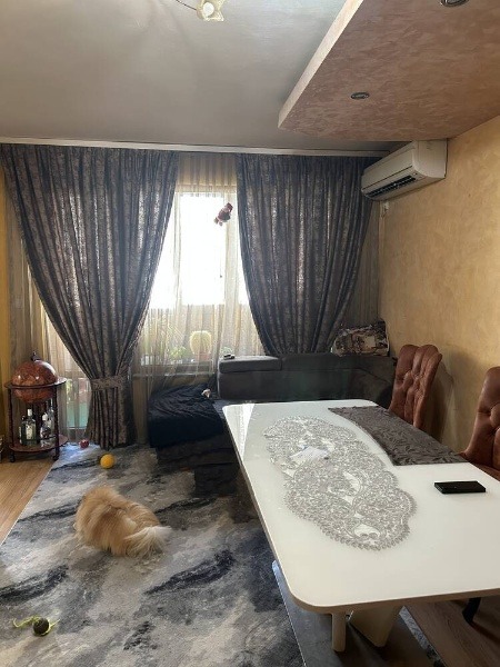 Продава МНОГОСТАЕН, гр. Бургас, Изгрев, снимка 4 - Апартаменти - 52613126