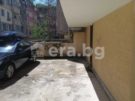Parkeerplaats ChEI, Varna 1