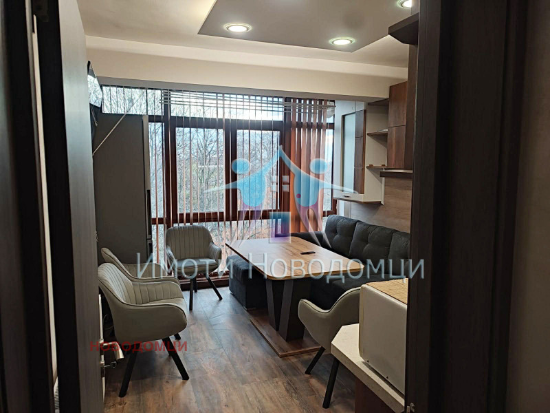 Продава 3-СТАЕН, гр. Шумен, Херсон, снимка 2 - Апартаменти - 52985022