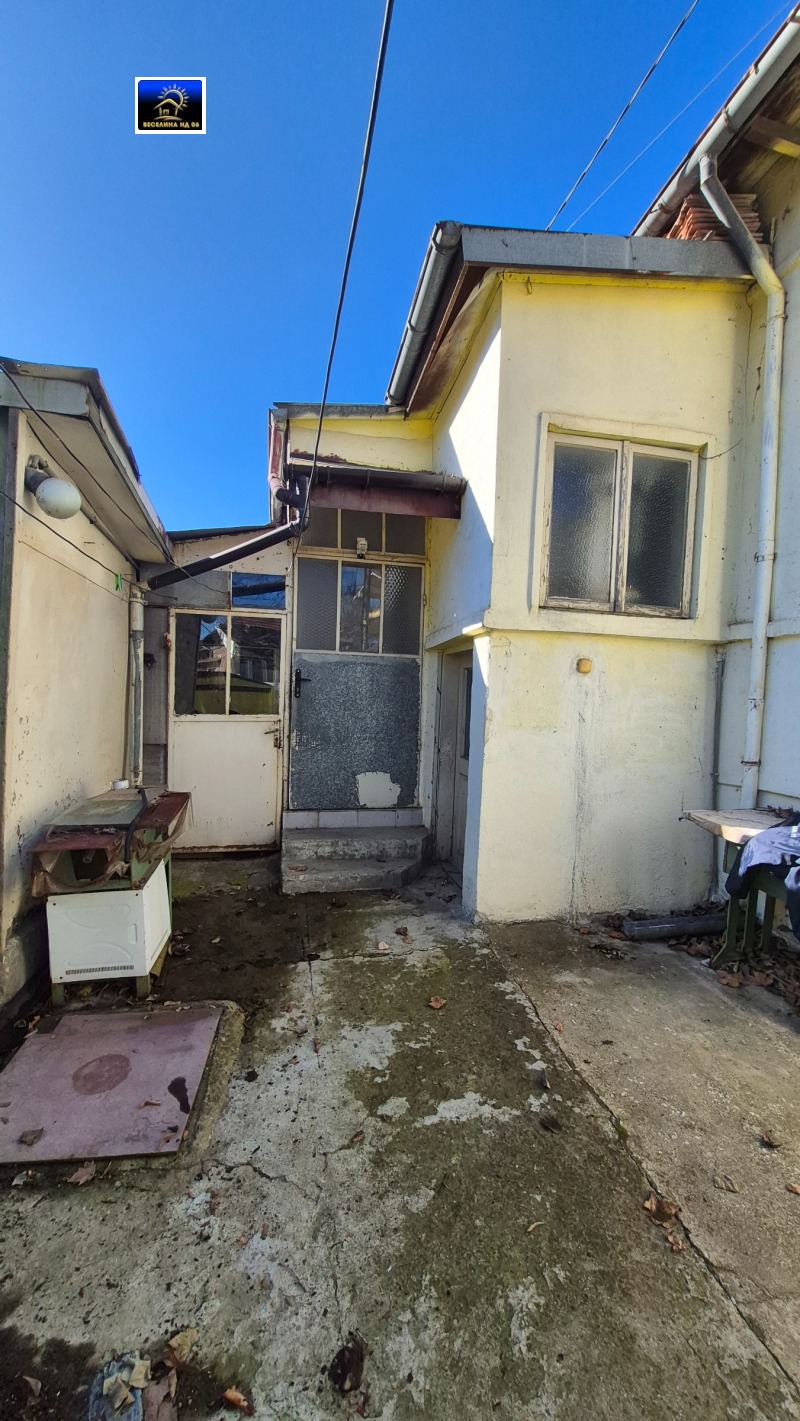 Продава КЪЩА, гр. Добрич, Кралска зона, снимка 1 - Къщи - 49108965