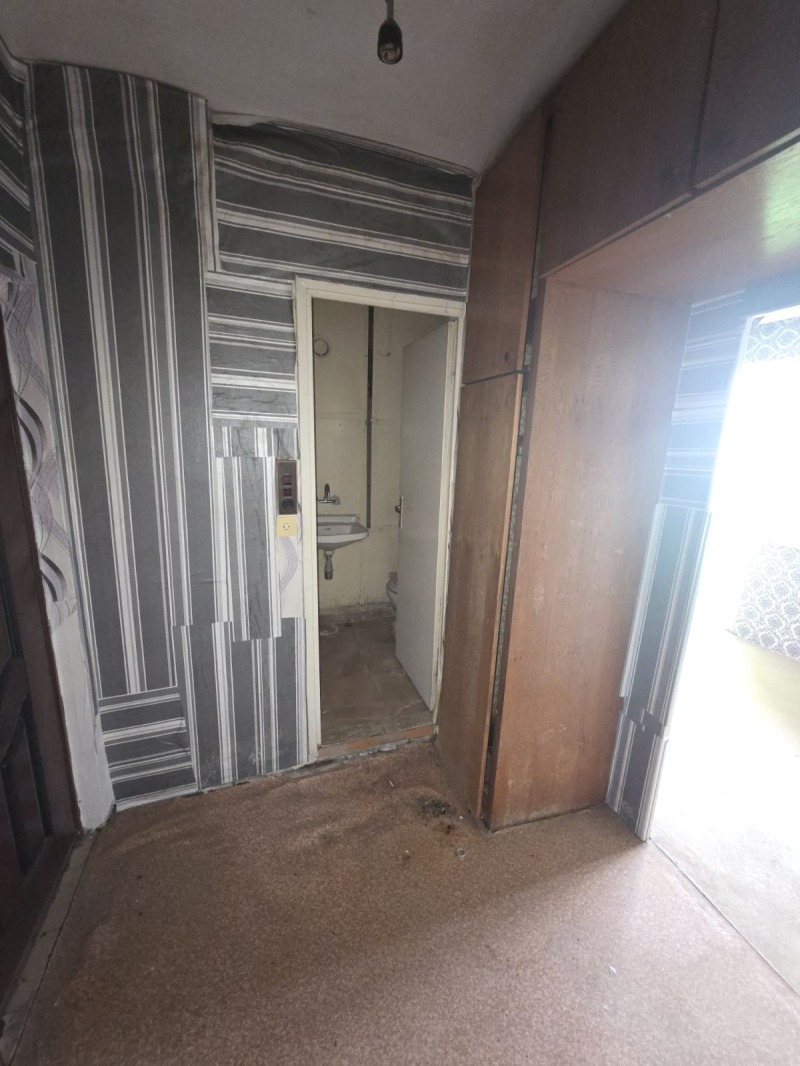 Продава 1-СТАЕН, гр. Хасково, Бадема, снимка 2 - Апартаменти - 52744814