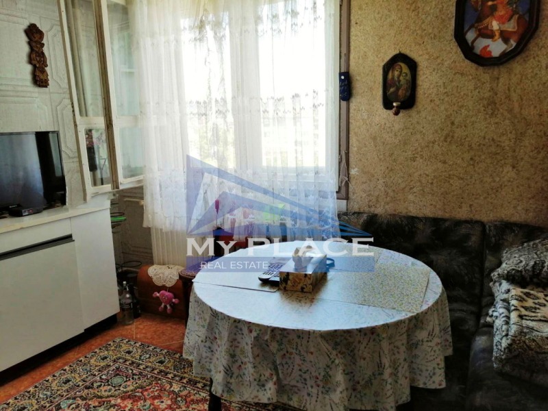 Продава 3-СТАЕН, гр. Шумен, Добруджански, снимка 2 - Апартаменти - 52651450