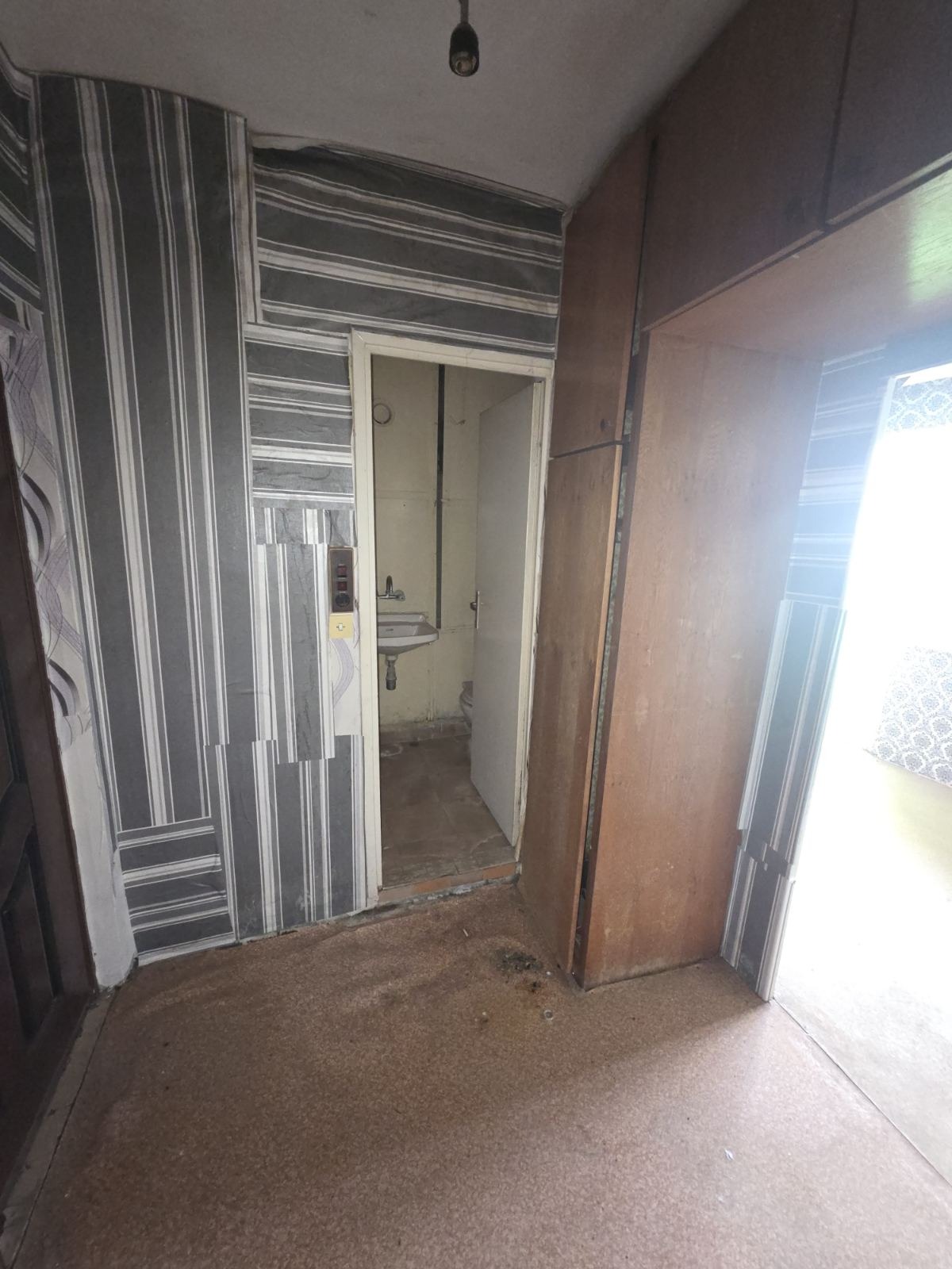 Продава 1-СТАЕН, гр. Хасково, Бадема, снимка 3 - Апартаменти - 53613254