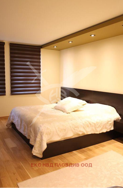 Продава МНОГОСТАЕН, гр. Пловдив, Кючук Париж, снимка 3 - Апартаменти - 53897087