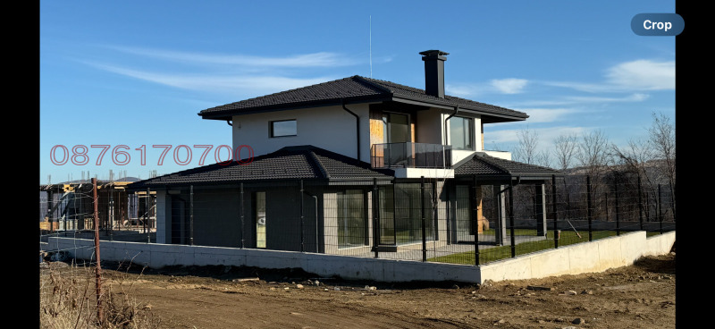 Продава КЪЩА, гр. София, с. Бистрица