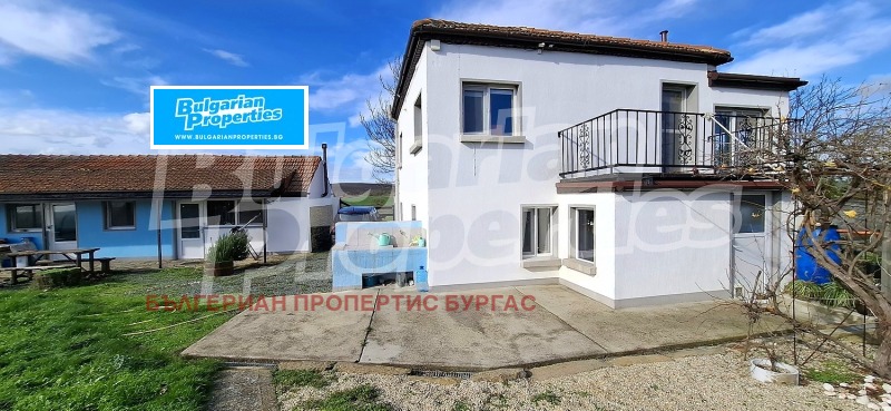Продава КЪЩА, с. Светлина, област Бургас, снимка 3 - Къщи - 52667607