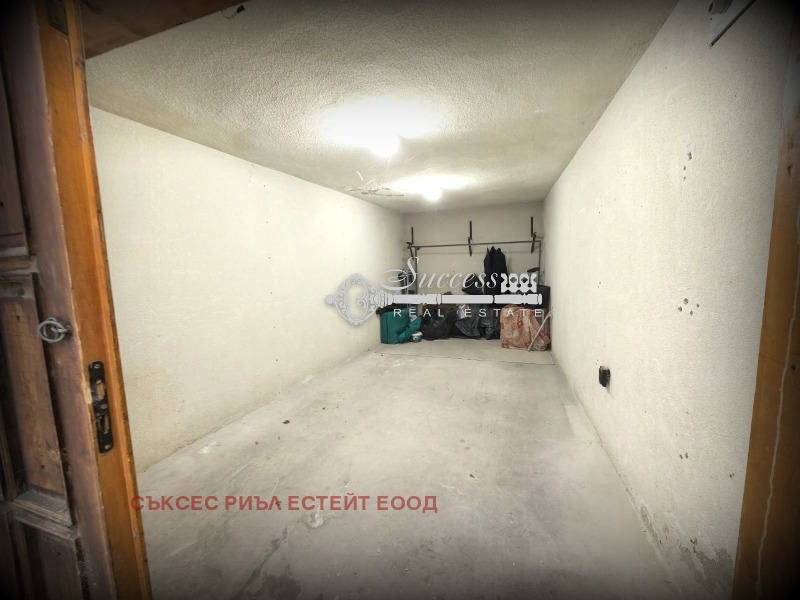 Продава ГАРАЖ, ПАРКОМЯСТО, гр. Варна, Операта, снимка 3 - Гаражи и паркоместа - 53048563