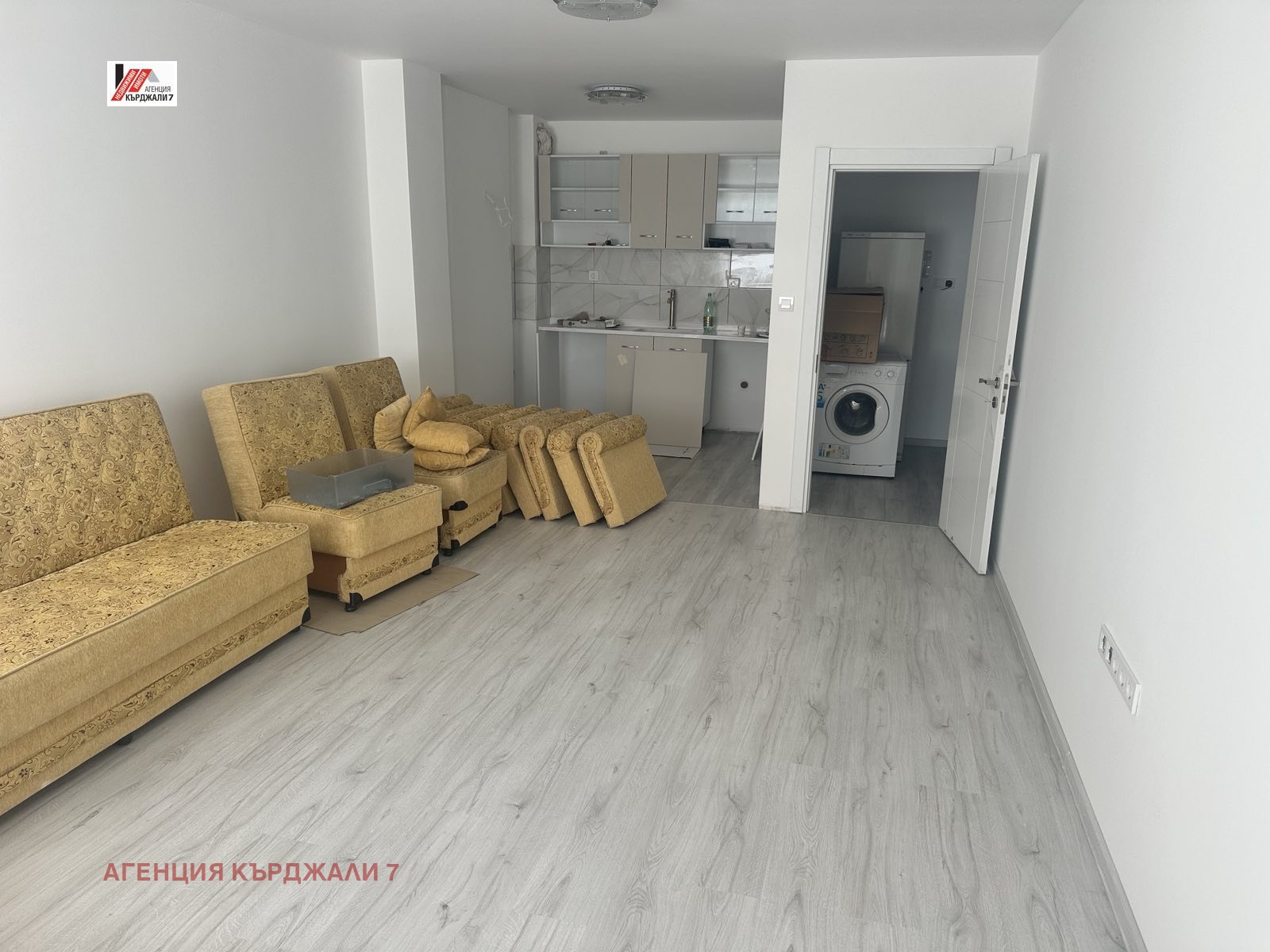 Продава 2-СТАЕН, гр. Кърджали, Център, снимка 2 - Апартаменти - 53991498