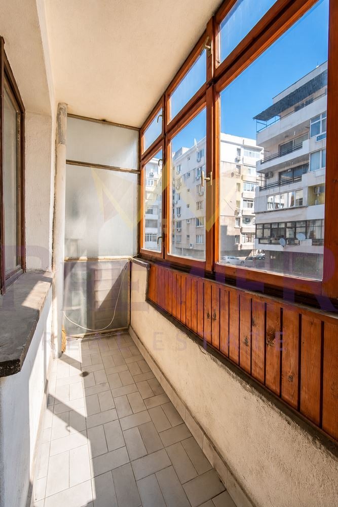 Продава 3-СТАЕН, гр. Варна, Централна поща, снимка 6 - Апартаменти - 56243239