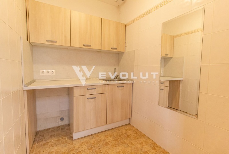 Te koop  Kantoor Sofia , Vitosja , 200 m² | 88839565 - afbeelding [11]