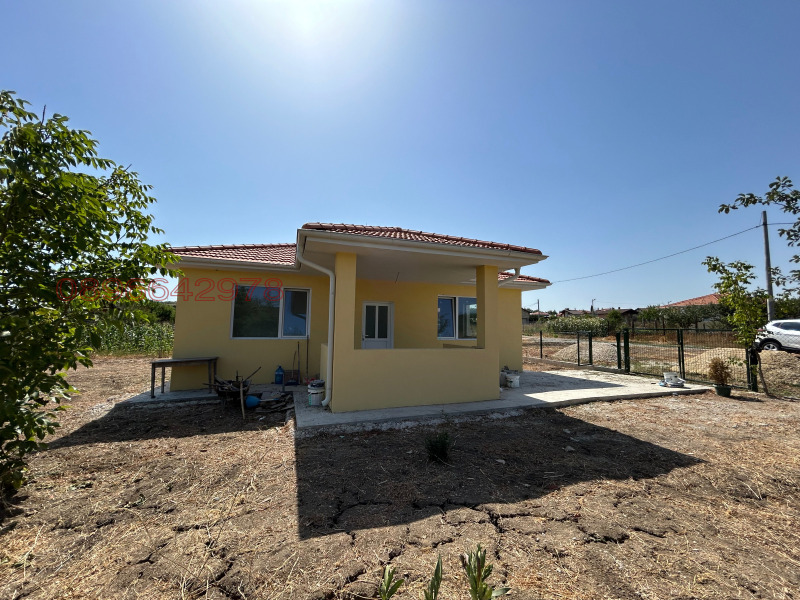 Продава КЪЩА, с. Черни връх, област Бургас, снимка 2 - Къщи - 52783290