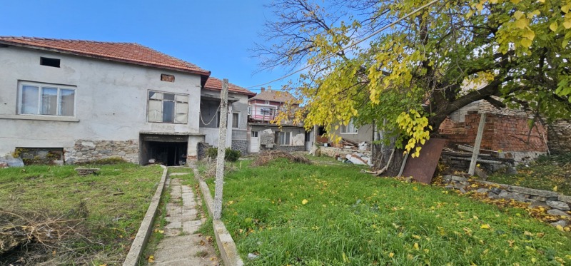 Продава КЪЩА, гр. Ветрен, област Пазарджик