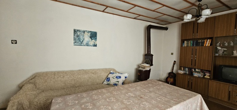 Продава КЪЩА, гр. Ветрен, област Пазарджик, снимка 3 - Къщи - 52704069