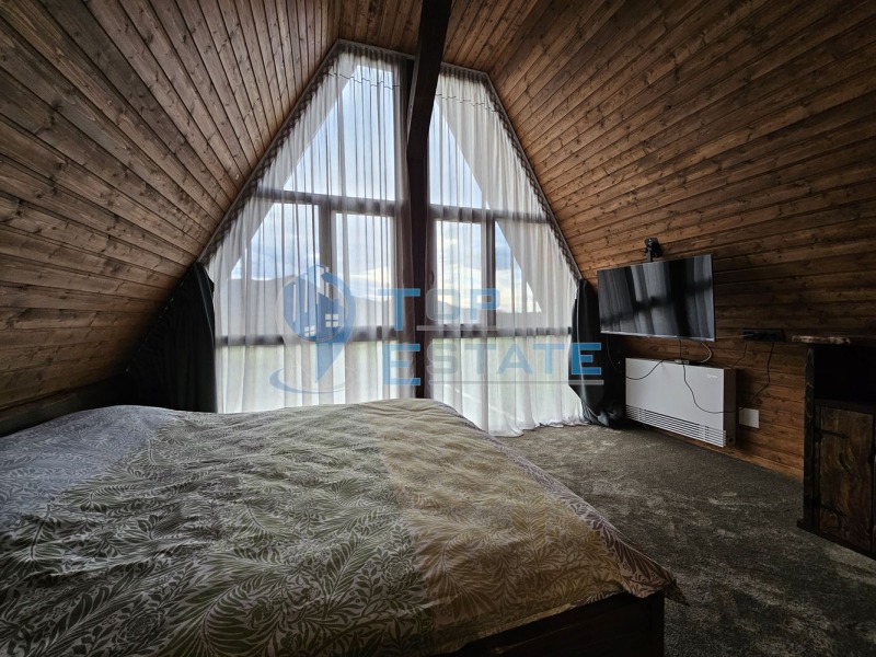 Продава КЪЩА, гр. Елена, област Велико Търново, снимка 8 - Къщи - 53056674