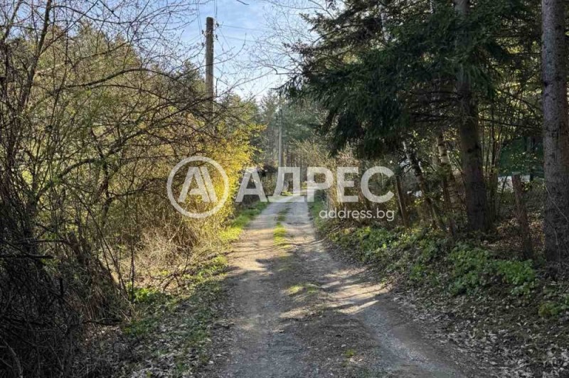 Na sprzedaż  Działka region Sofia , Dolno Kamarci , 915 mkw | 65001475 - obraz [3]