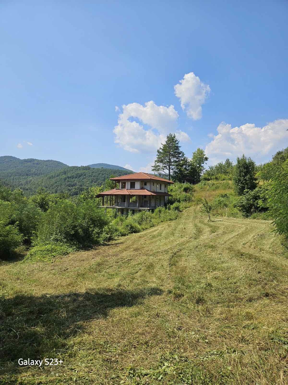 Продава КЪЩА, с. Калейца, област Ловеч, снимка 2 - Къщи - 52307285