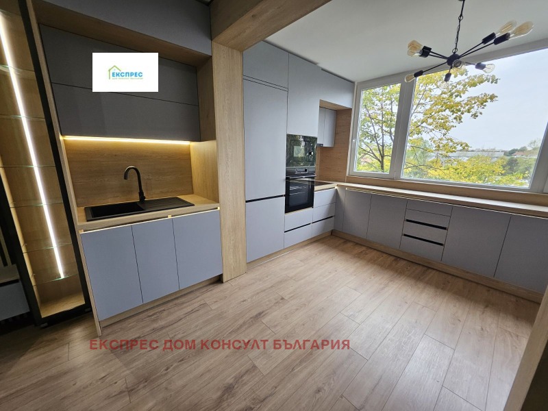 Продава 3-СТАЕН, град София, Красно село • 333000 € / 651291.39 лв. • 43812391 1