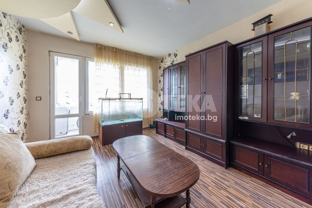 Продава МНОГОСТАЕН, гр. Варна, Завод Дружба, снимка 3 - Апартаменти - 54709591