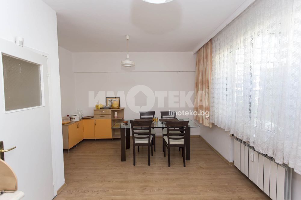 Продава МНОГОСТАЕН, гр. София, Център, снимка 3 - Апартаменти - 55360248