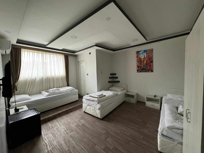 Продава ХОТЕЛ в област Хасково, гр. Харманли - 450 кв.м / 230 000 € » 449 840.90 лв., ИМОТИ-МИРА