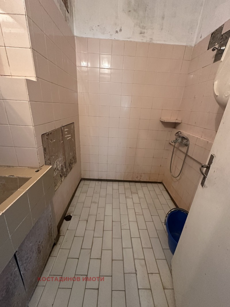 Till salu  2 sovrum Plovdiv , Vastanitjeski , 68 kvm | 47927778 - bild [12]