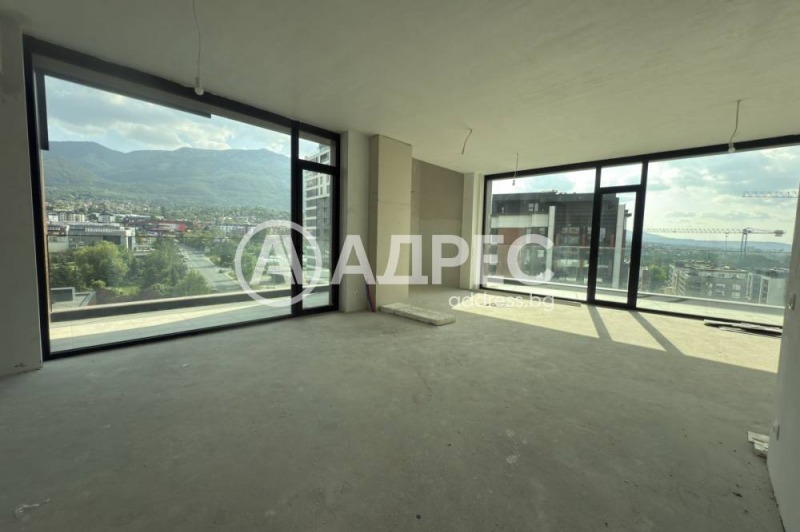 Продава МНОГОСТАЕН, гр. София, Кръстова вада