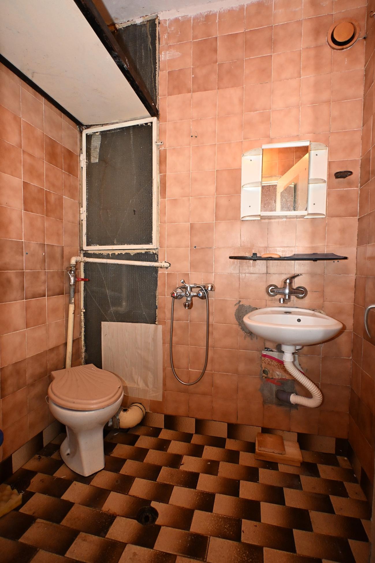 Продава 1-СТАЕН, гр. Перник, Изток, снимка 7 - Апартаменти - 55609652