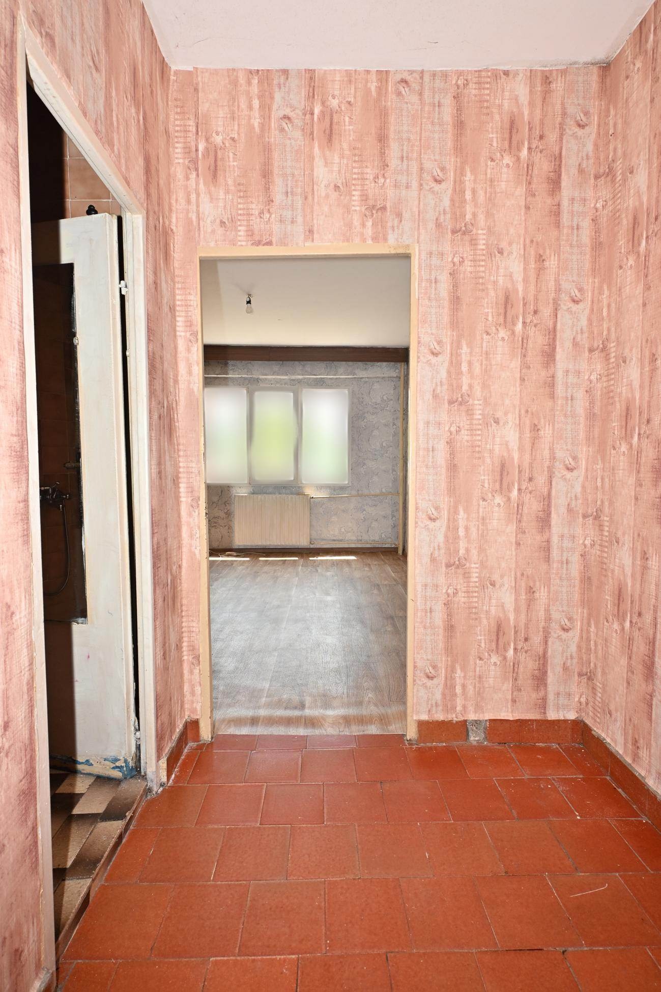 Продава 1-СТАЕН, гр. Перник, Изток, снимка 5 - Апартаменти - 55609652