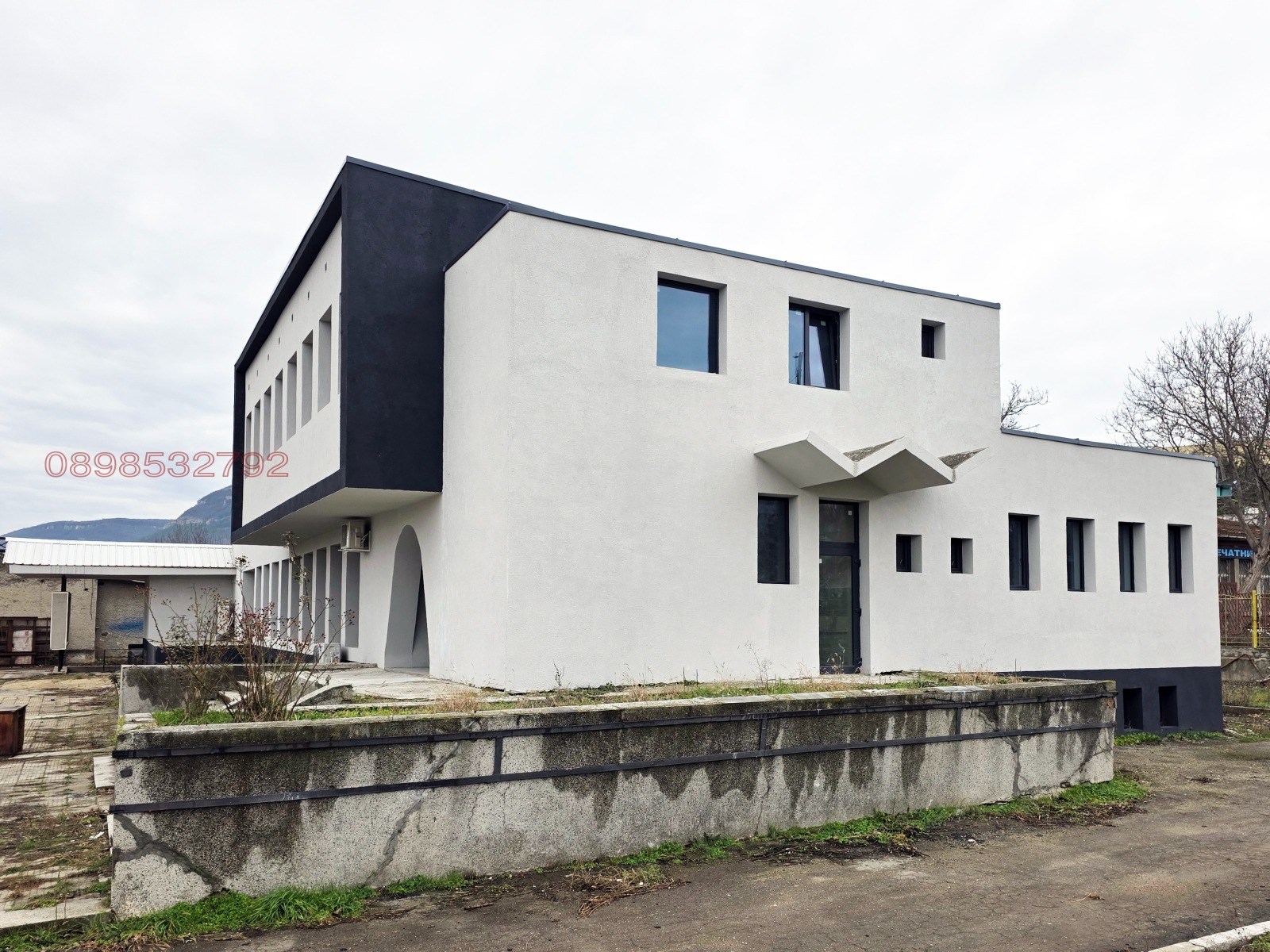 Продава МАГАЗИН, гр. Шумен, Добруджански, снимка 2 - Магазини - 54292562