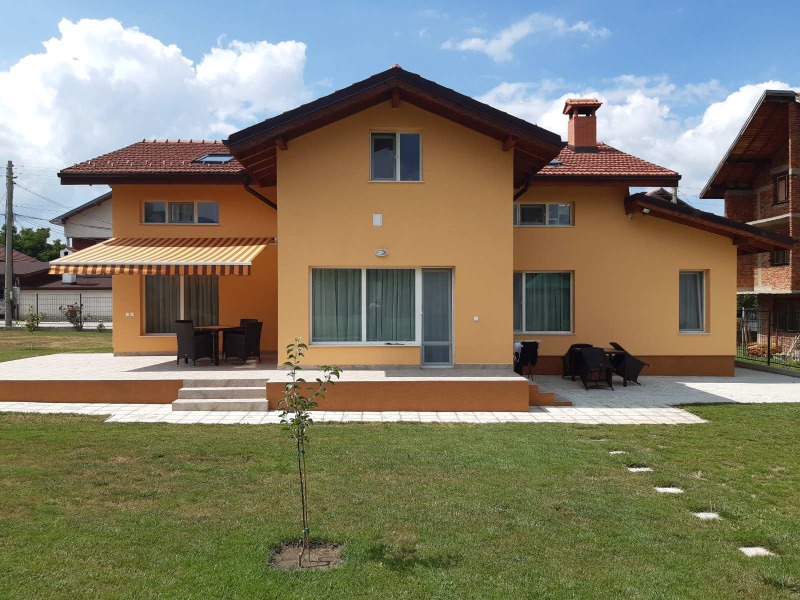 Продава КЪЩА в област София, с. Доспей - 238 кв.м / 400 000 € » 782 332.00 лв.