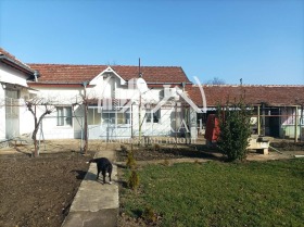 Продажба на имоти в с. Бреница, област Плевен - изображение 4 