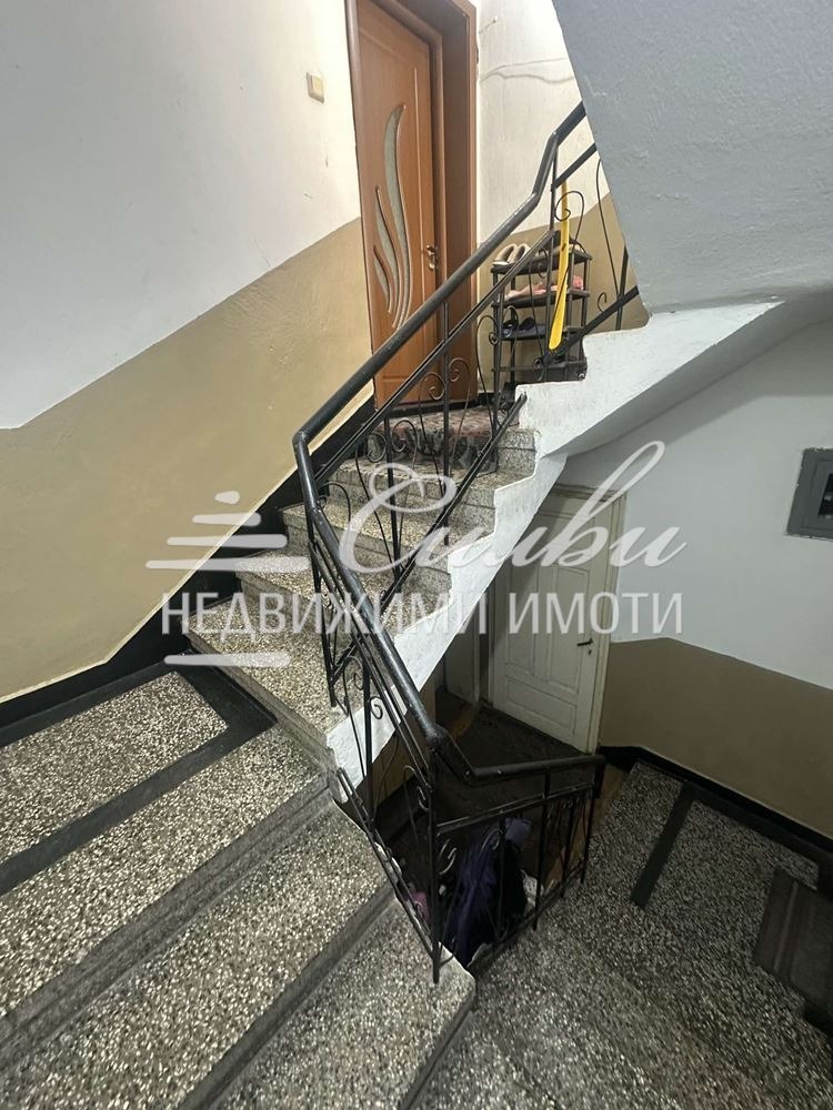 Продается  3 спальни Шумен , Математическа гимназия , 100 кв.м | 10004698 - изображение [11]