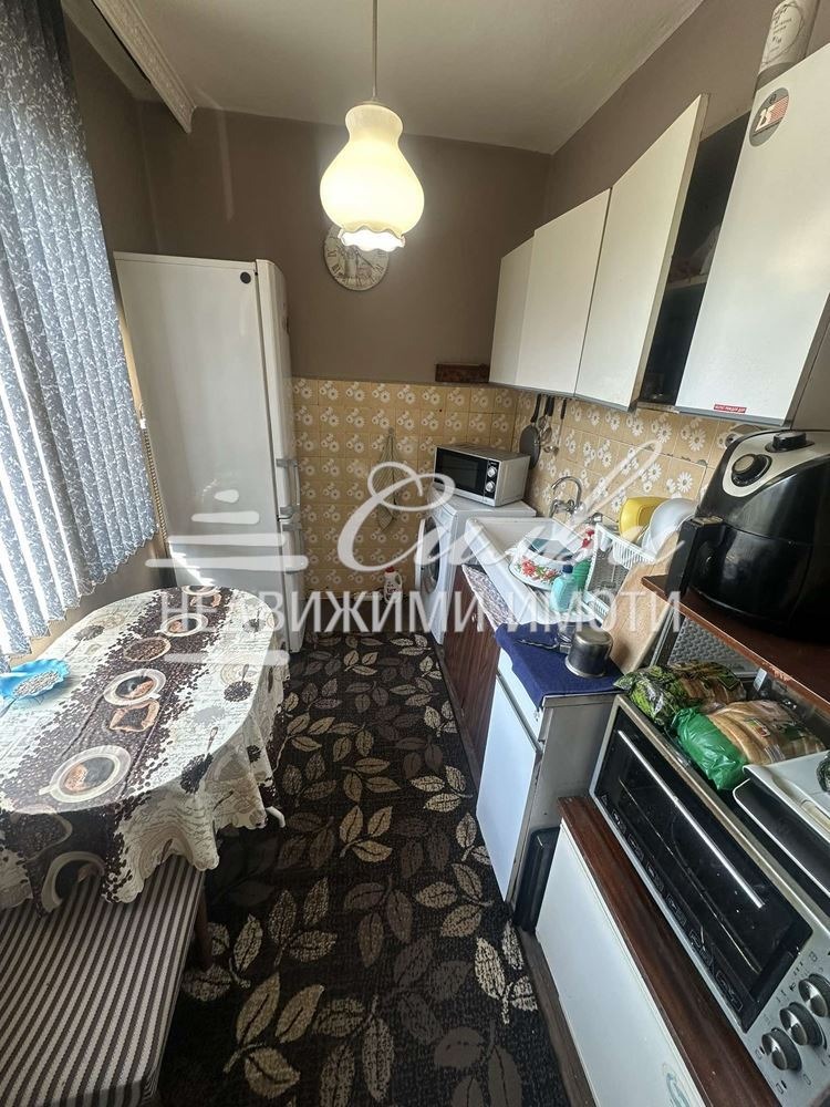 Продается  3 спальни Шумен , Математическа гимназия , 100 кв.м | 10004698 - изображение [6]